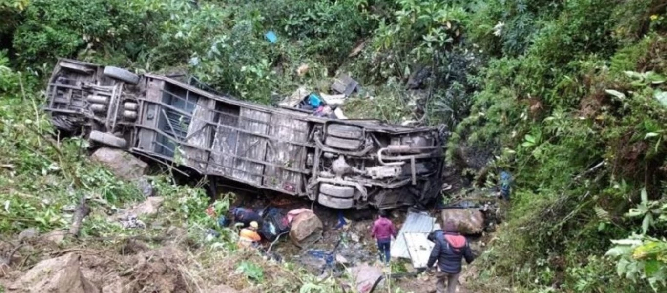 Βολιβία: Άνδρας είχε το κοκκαλάκι της νυχτερίδας - Σώθηκε από πτώσεις αεροπλάνου και λεωφορείου